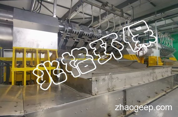 兆格環(huán)保全自動(dòng)液壓壓榨機(jī)壓榨均四甲苯裝料調(diào)試成功